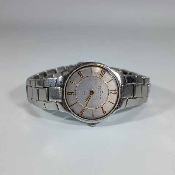 Vintage Classic Denmark Slim Skagen Silver Tone Ladies Watch New Battery Runs